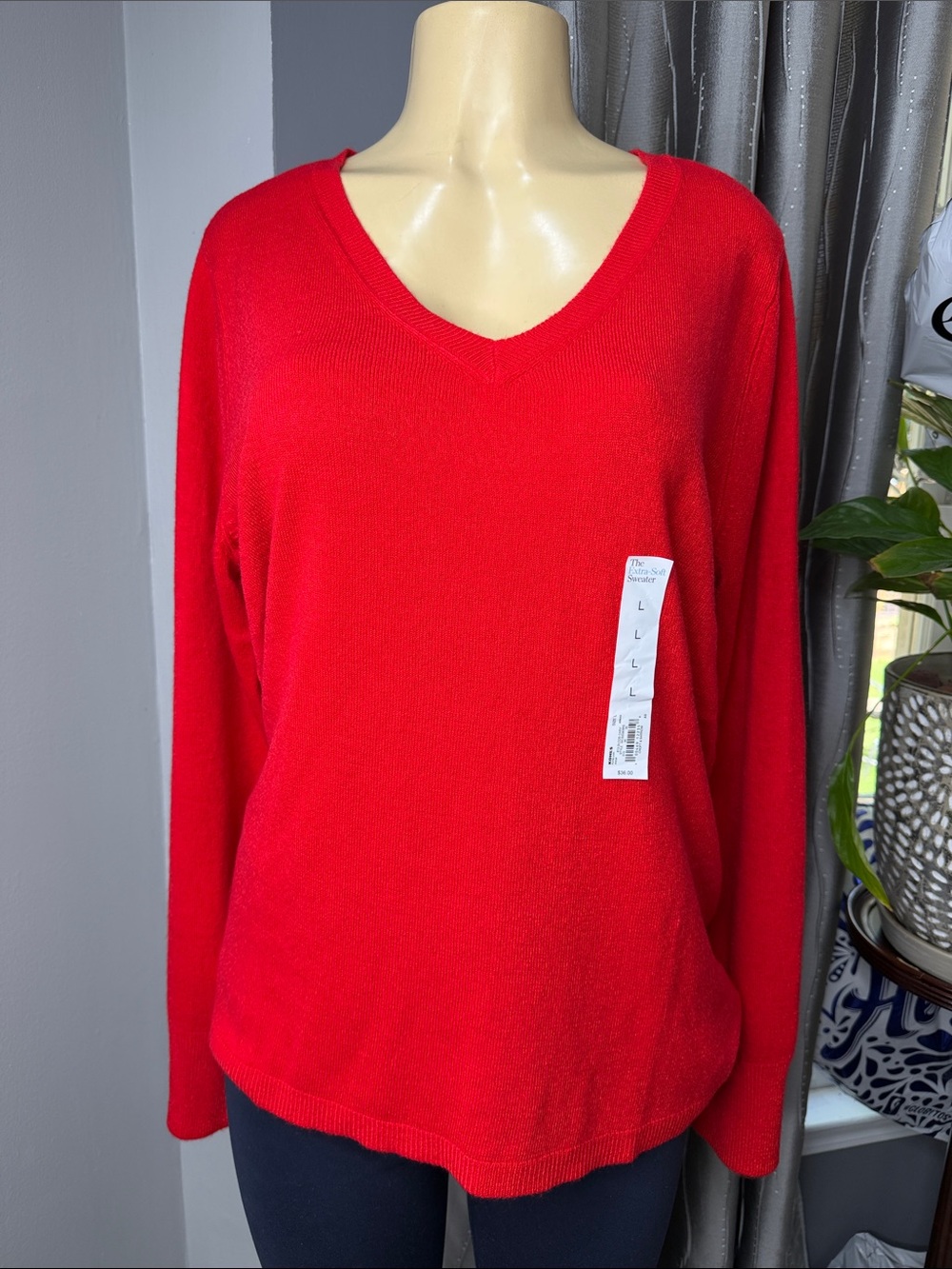 Croft & Barrow Women’s Sz L Sweater Red V-Neck The Extra Soft NWT